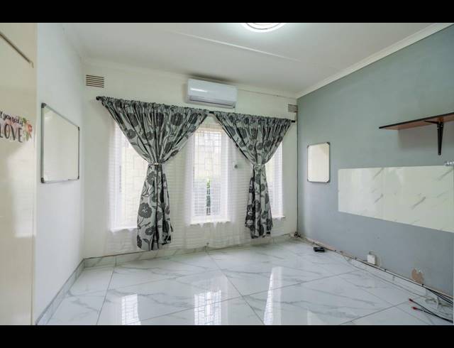 4 BEDROOM HOUSE FOR SALE IN WESTVILLE